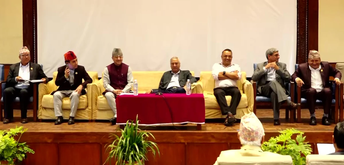 शुक्रबारदेखि सुरू भएको संसदीय दलको बैठक आज पनि जारी रहनेछ। बैठक नयाँ बानेश्वरस्थित संघीय संसद भवनको ल्होत्से हलमा मध्याह्न साढे १२ बजेदेखि सुरू हुनेछ।