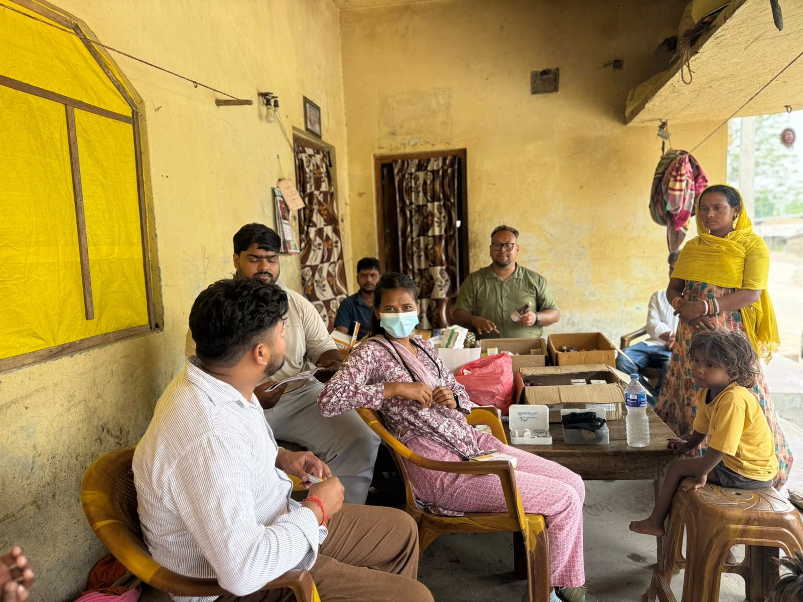 भौरमपुरका आगलागी पीडित स्वास्थ्य शिविरबाट लाभान्वित: संघीय सरकार मौन रहँदा स्थानीय स्तरबाटै मलम WhatsApp Image 2026 05 23 at 16.01.22 2
