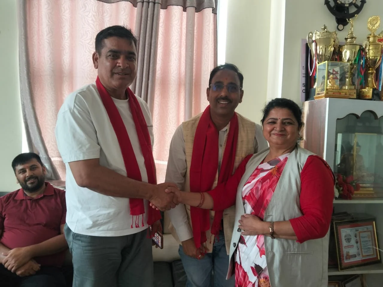 पश्चिम नवलपरासीको विकासका लागि सांसदहरूको साझा संकल्प WhatsApp Image 2026 04 29 at 12.42.12